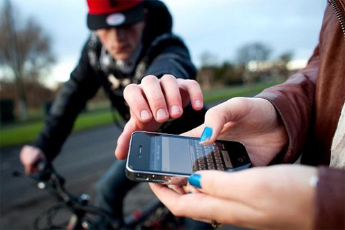 #5 cách ứng phó khi bị cướp giật trên đường cực hữu hiệu 1 cách ứng phó khi bị cướp giật trên đường 1