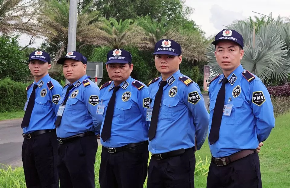 Công ty dịch vụ bảo vệ tại huyện Hớn Quản CHUYÊN NGHIỆP 2 Công ty dịch vụ bảo vệ tại huyện Hớn Quản 02