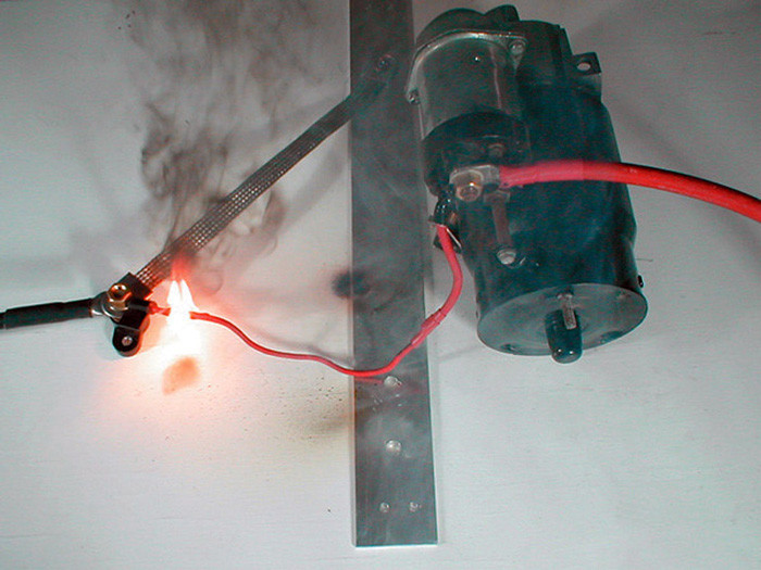 Top 7 nguyên nhân gây cháy nổ phổ biến nhất hiện nay 4 Nguyên nhân gây cháy nổ 04