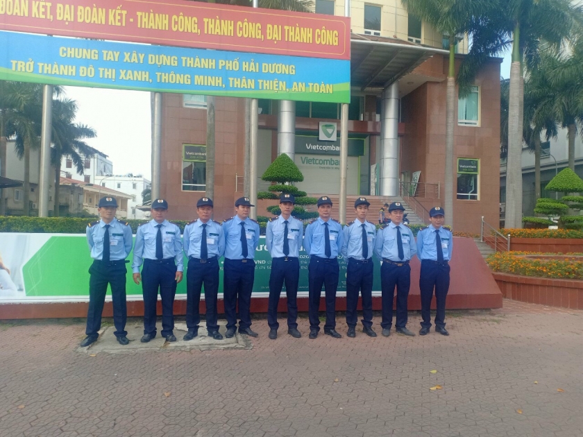 tuyển bảo vệ ngân hàng vietcombank